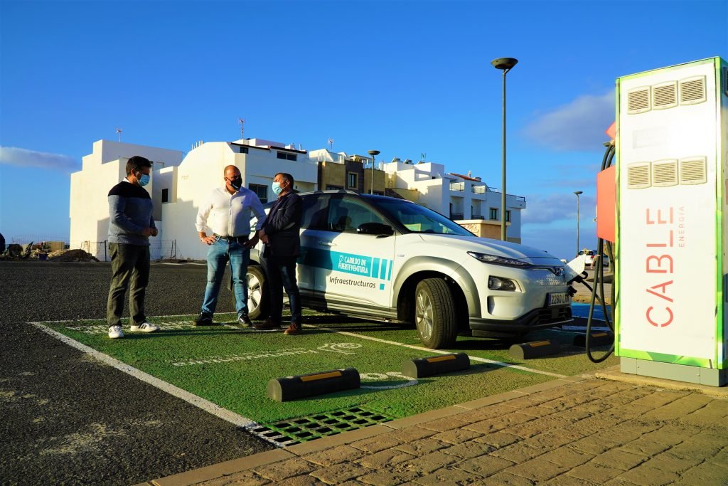 Neue Ladestationen für Elektroautos