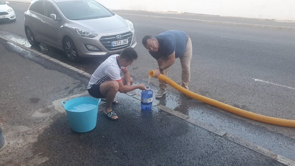 Bereitstellung von Wassertankwagen zur Versorgung