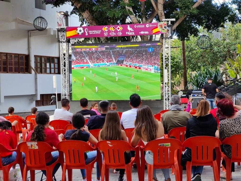 Public Viewing