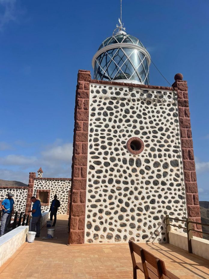 Eröffnung des Faro la Entallada