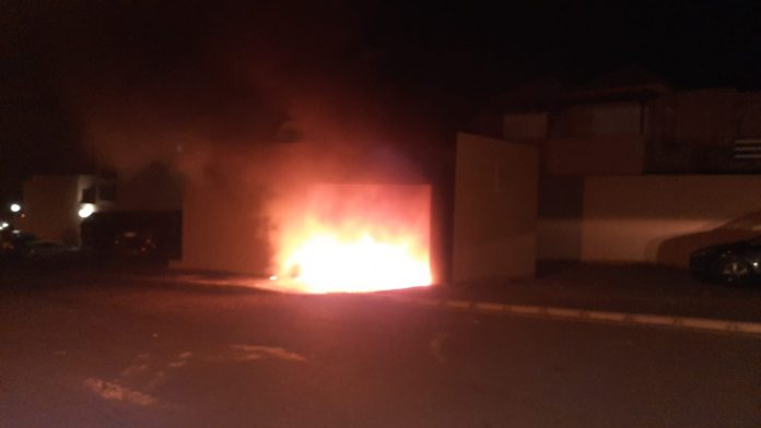 Brennende Müllcontainer - Feuerteufel in Costa Calma unterwegs?