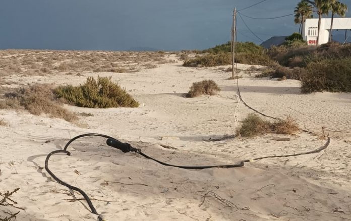 La Oliva Entfernung der Telefonmasten im Naturpark Las Dunas