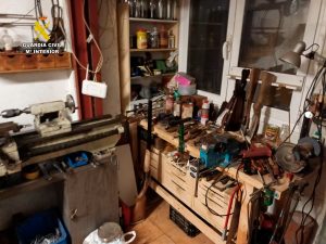 Illegale Schusswaffenwerkstatt in Las Palmas ausgehoben