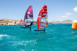 Günstige Winde am zweiten Tag der Foil-Slalom-WM
