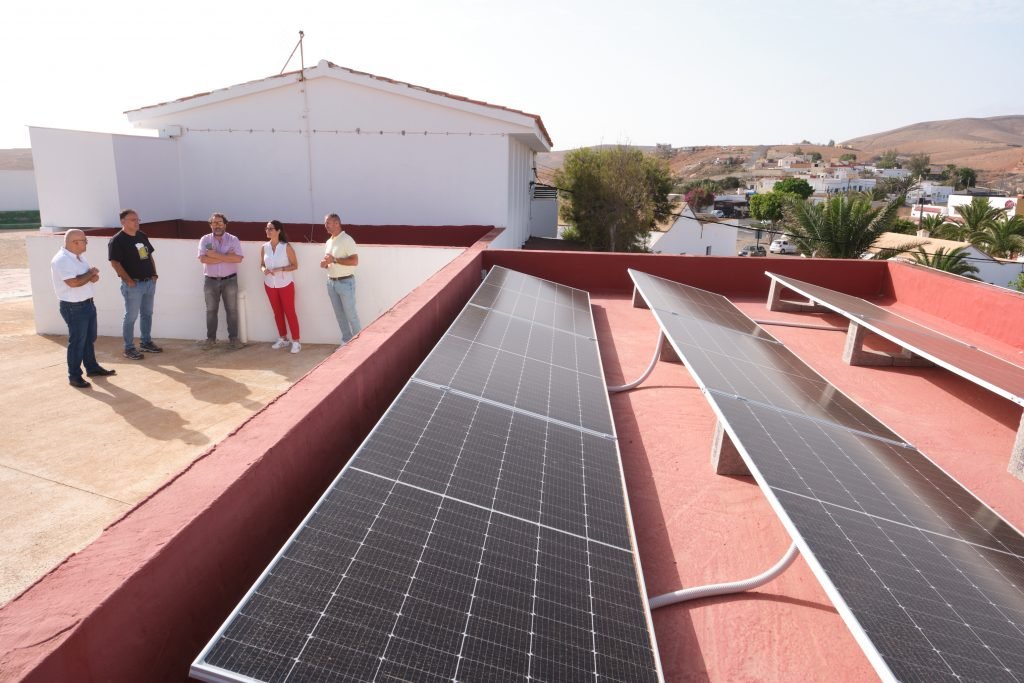 Fuerteventura installiert Solaranlagen in Schulen