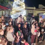 0-Papa-Noel-visita-Antigua-enuna-plaza-con-trenes-magicos-y-sillas-voladoras-6