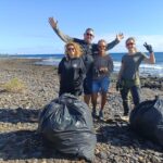 Limpiaventura-finaliza-el-ayo-con-una-actuacion-comprometida-con-el-litoral-costero-de-Antigua-9