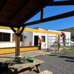 Neue Pergola in Tesejerague bietet Schatten