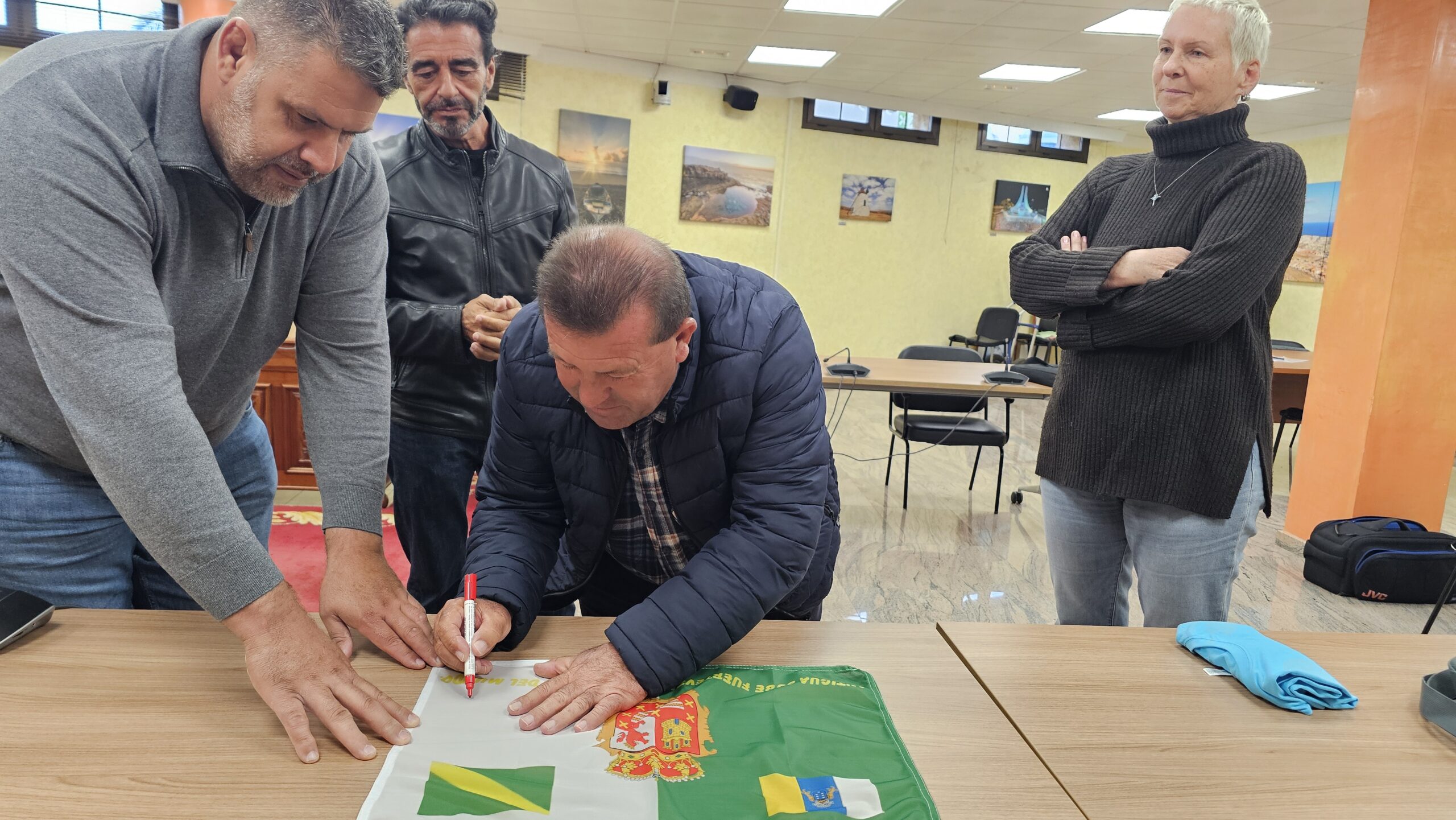 Antigua unterstützt den Alpinisten Armando Placeres 