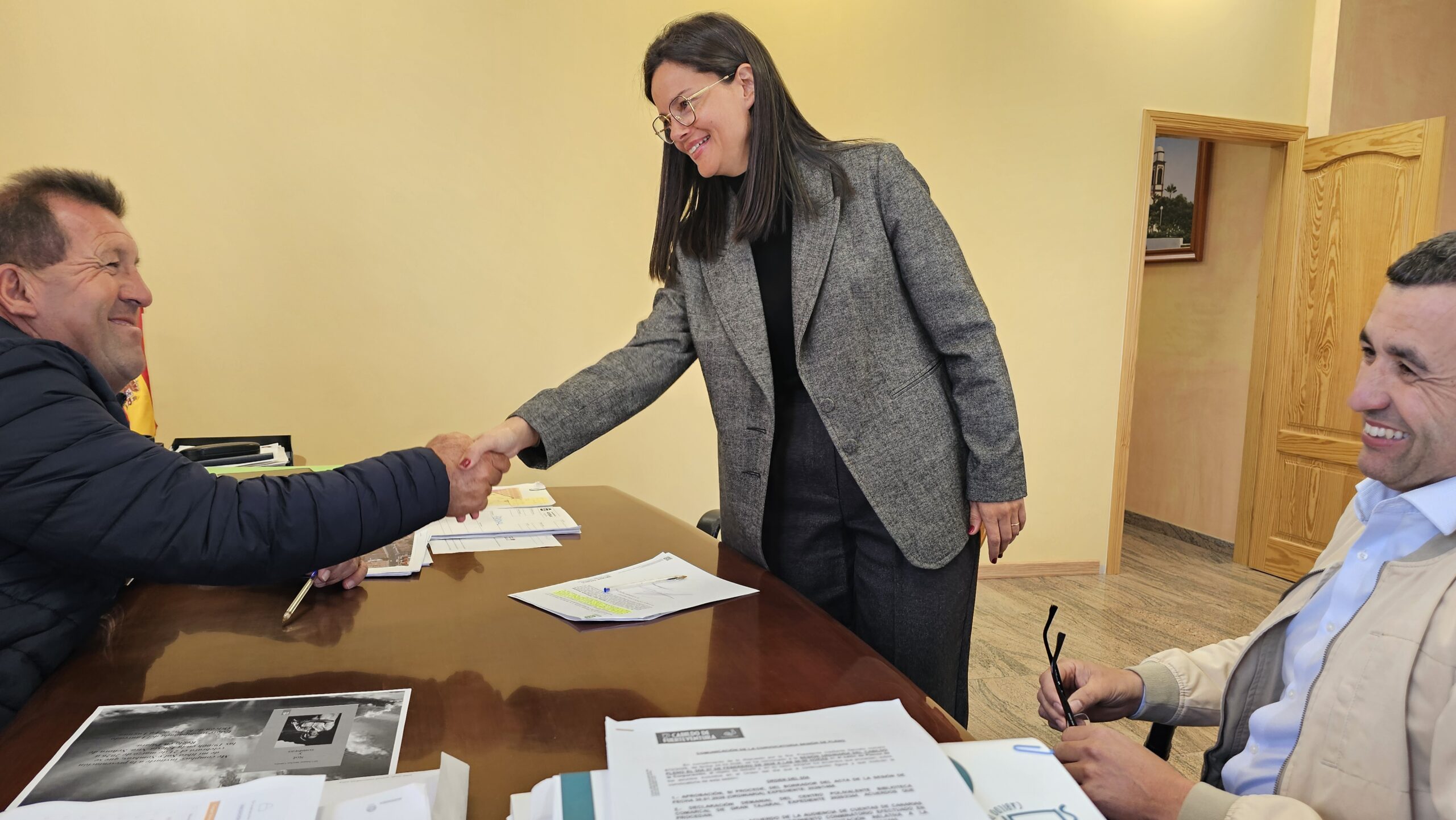 Antigua begrüßt neue juristische Kraft Nazaret de J. Umpiérrez