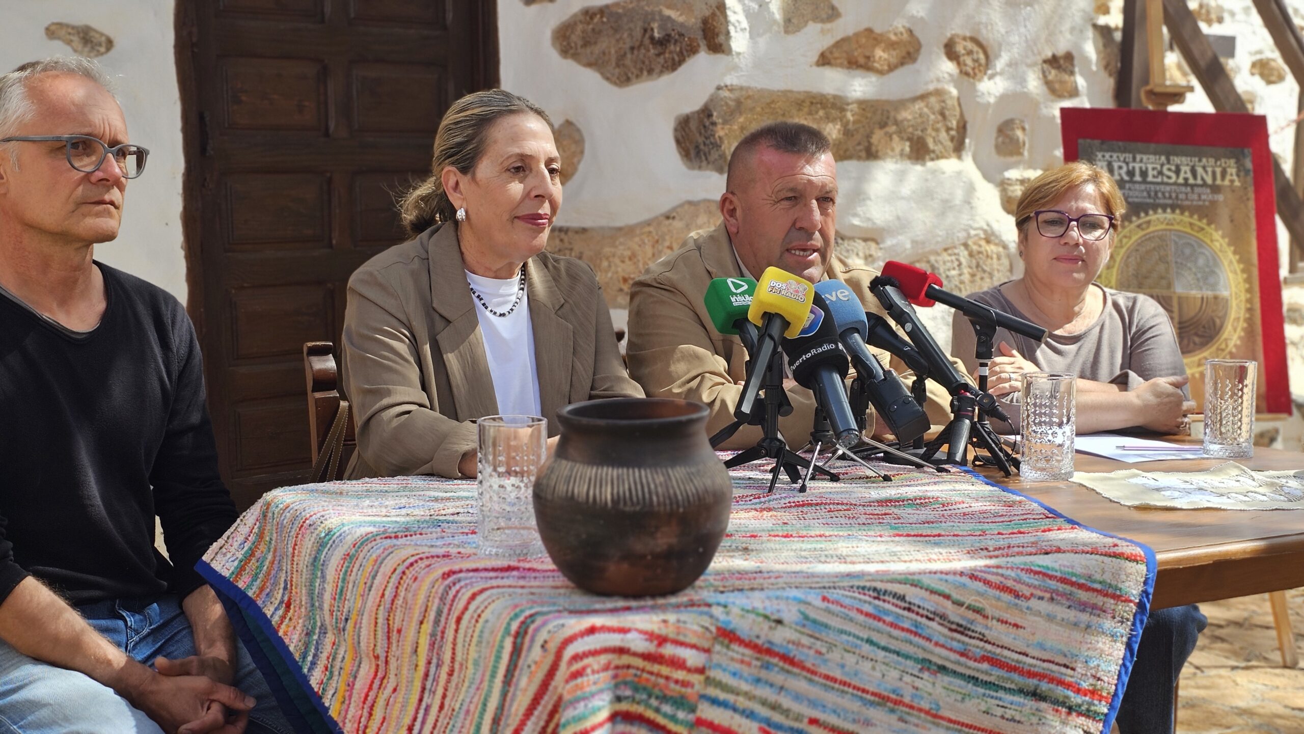 Unterstützung von Freiwilligen und Institutionen