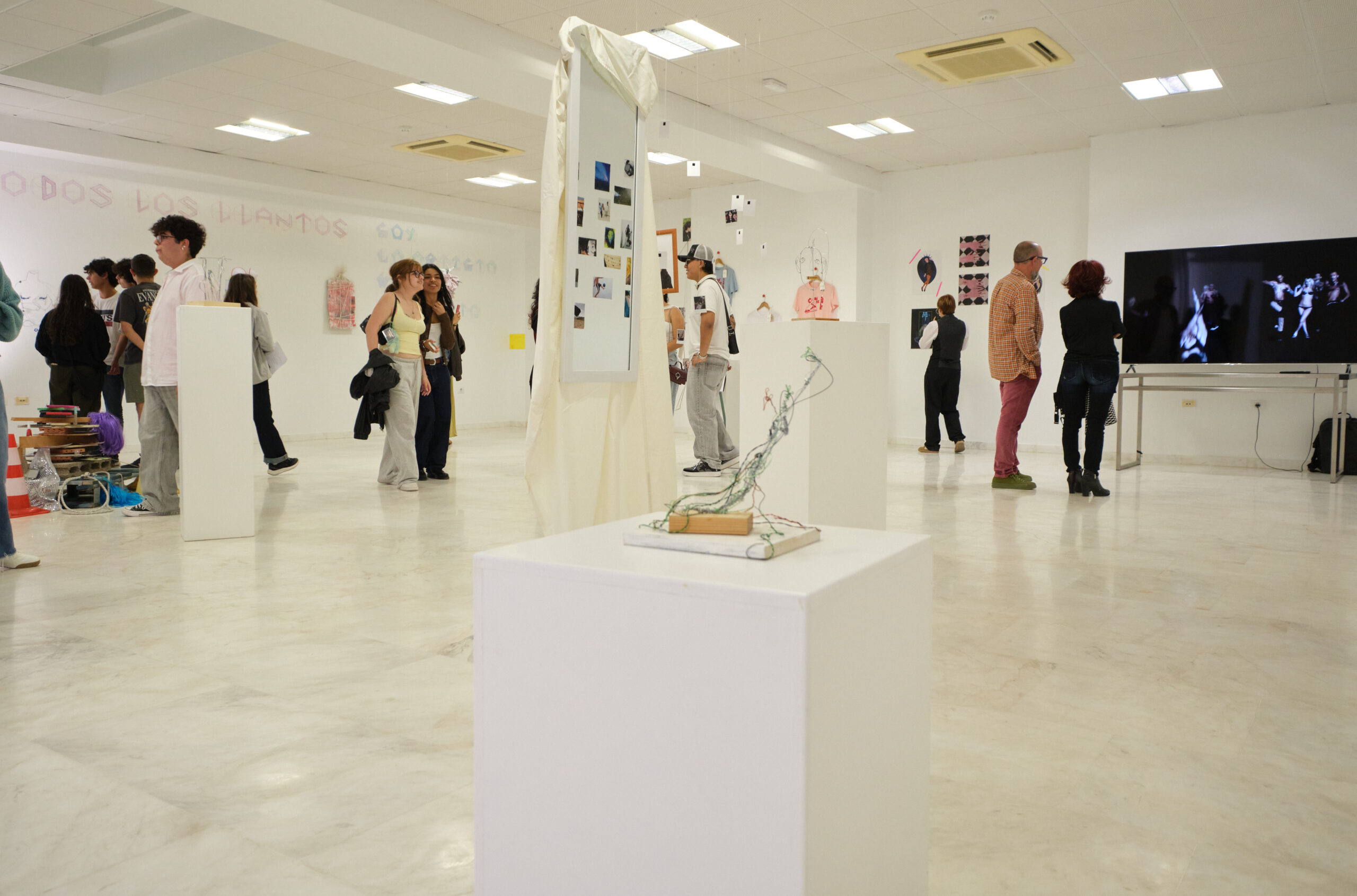 Kunst und Debatte