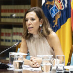 Jéssica de León fordert Stopp der Gebührenerhöhung an Flughäfen