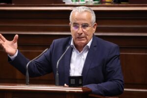 Schiessplatz Pájara , Mario Cabrera im Parlament