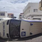 Unfall: Umgekippte Ambulanz in Puerto del Rosario sorgt für Aufsehen
